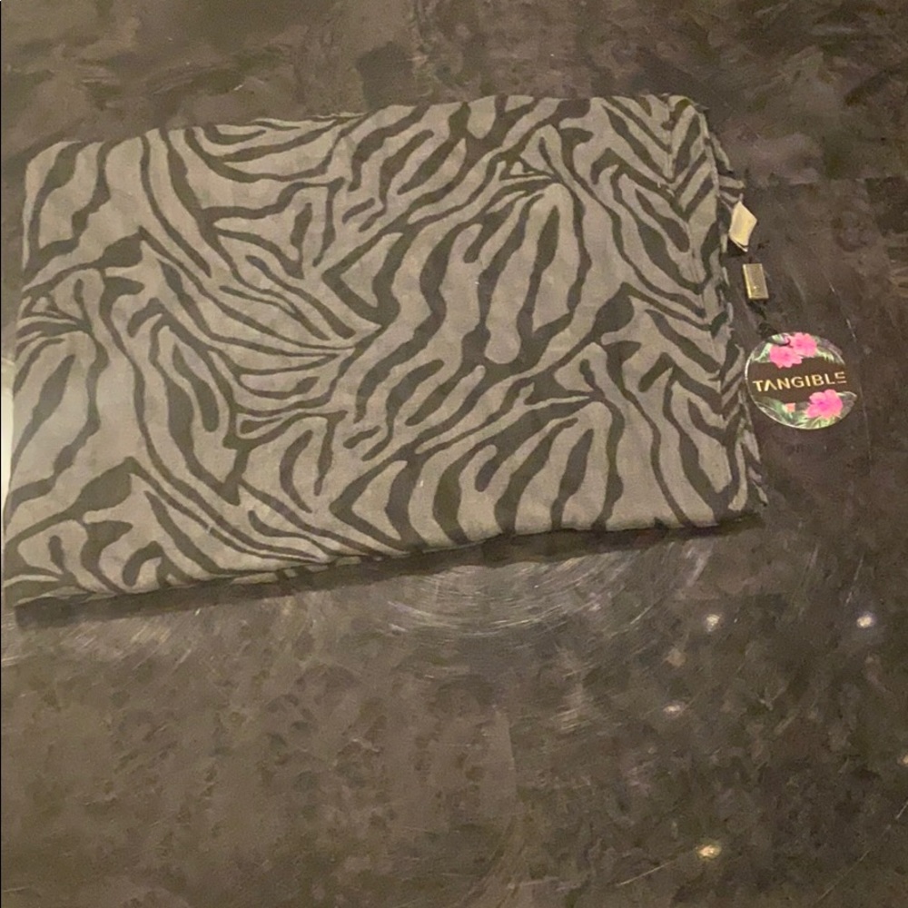 Tangible Scarf